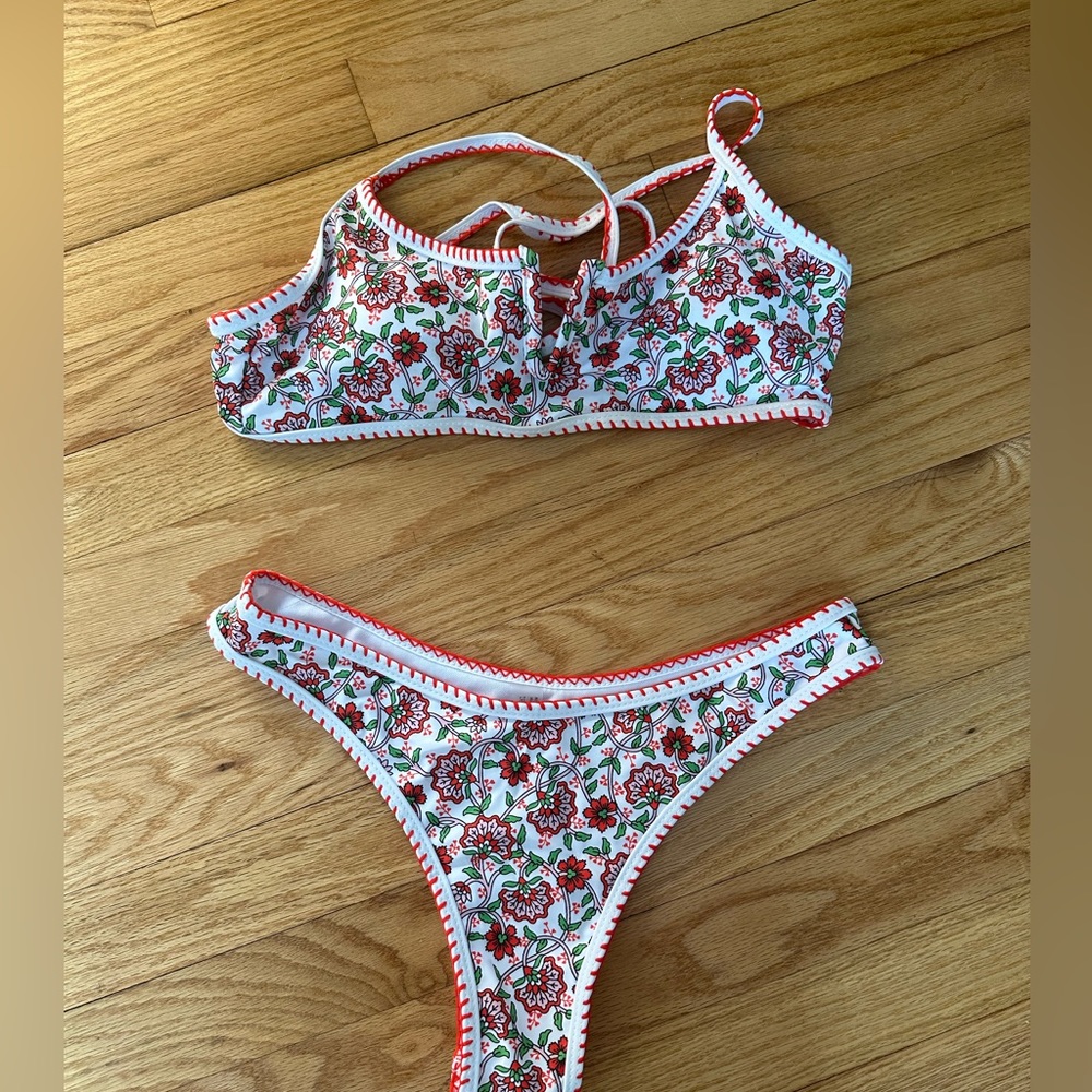 SUPER cute patterned bikini